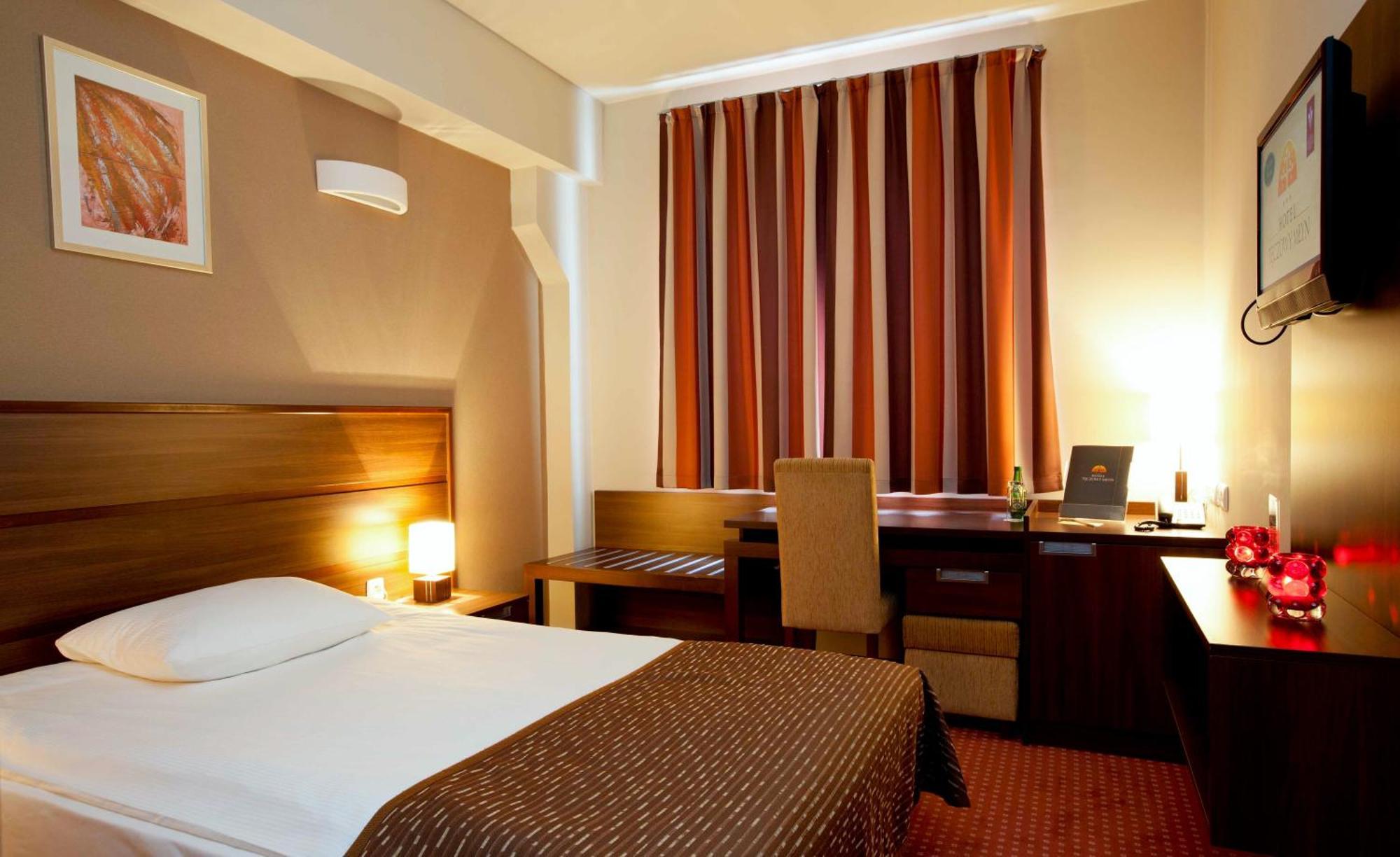 Hotel Teczowy Mlyn Kielce Quarto foto